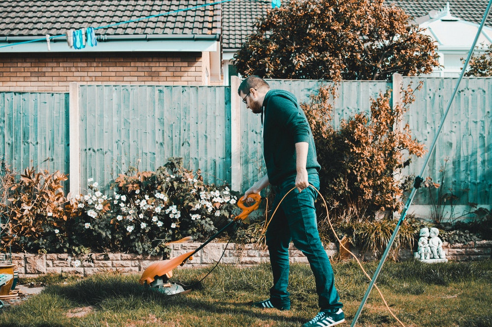 De eigen tuin goed onderhouden